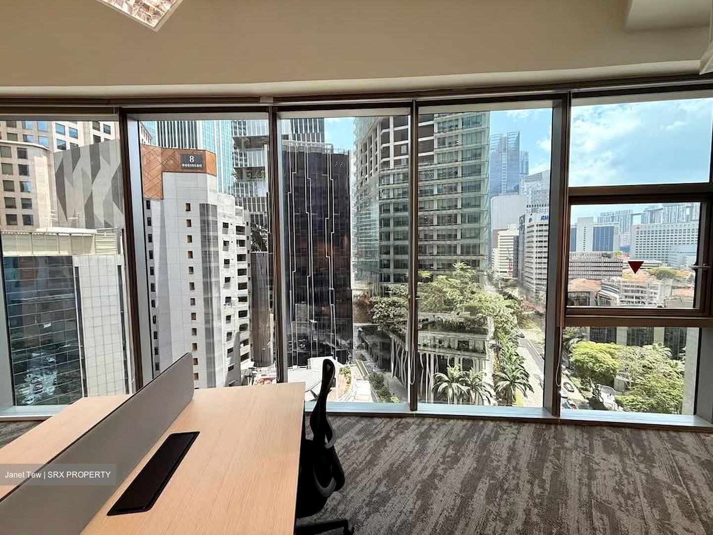 PLUS (D1), Office #538680631